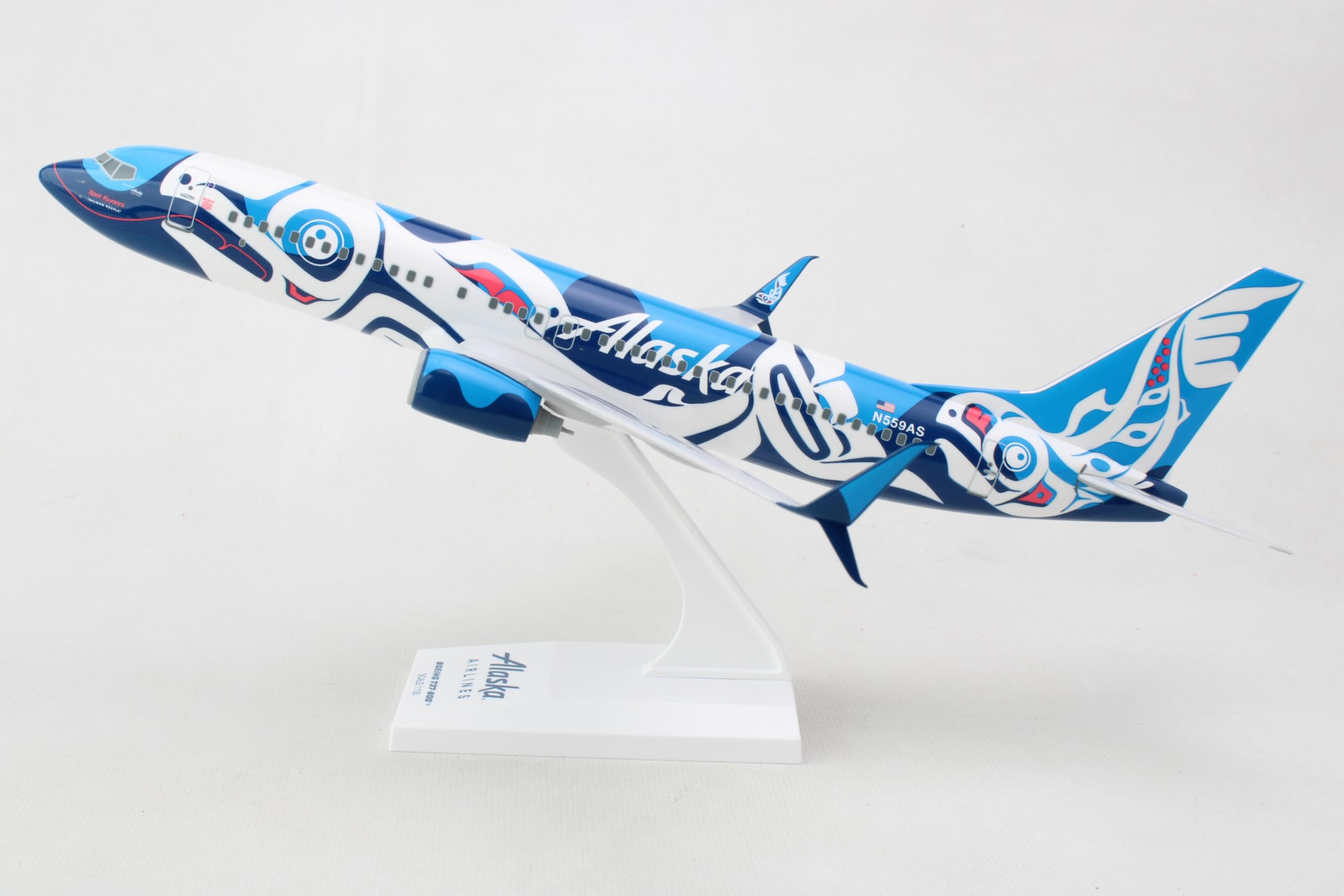 Daron SkyMarks Alaska 737-800 1/130 Salmon People (SKR1136) - Image 4