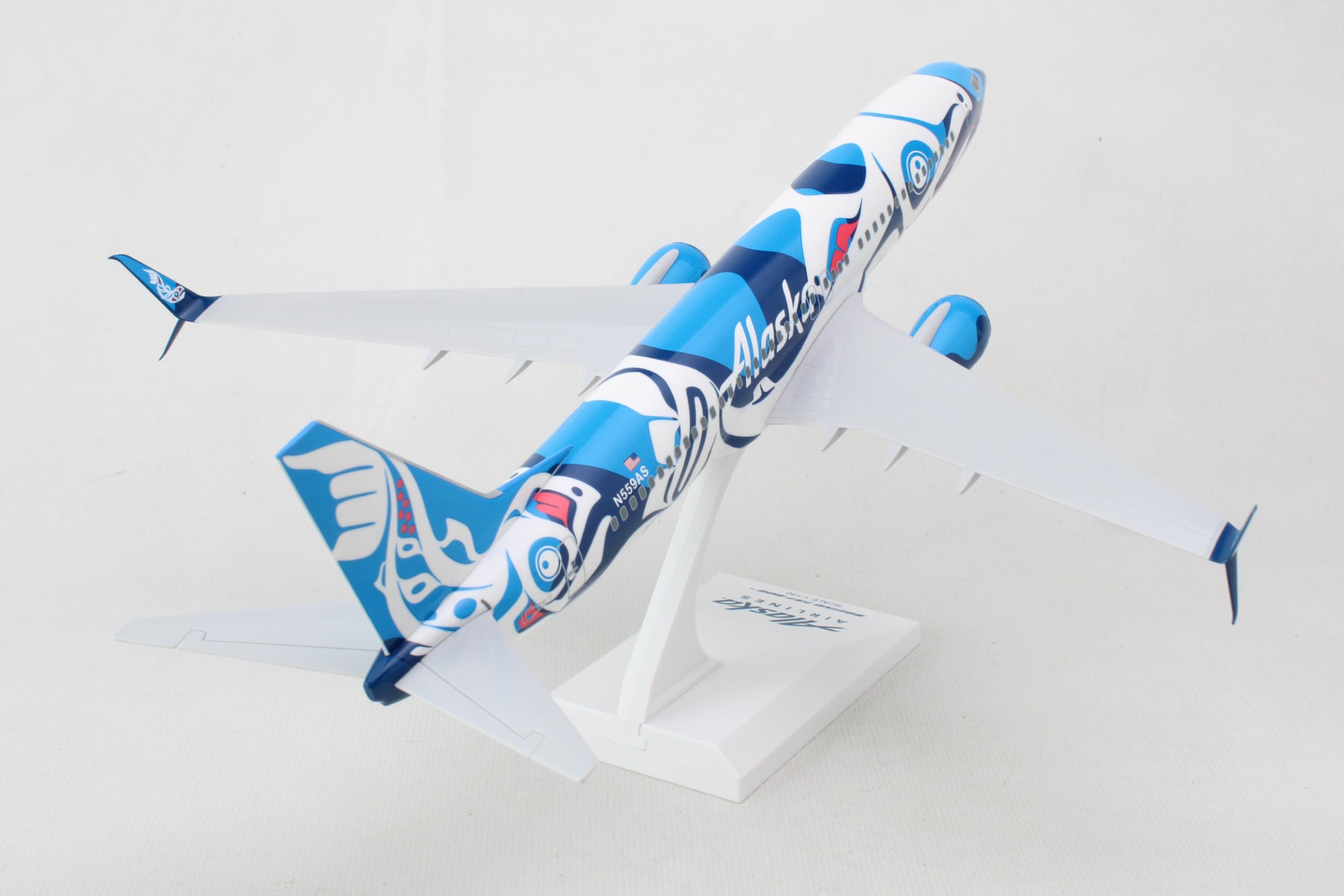 Daron SkyMarks Alaska 737-800 1/130 Salmon People (SKR1136) - Image 5