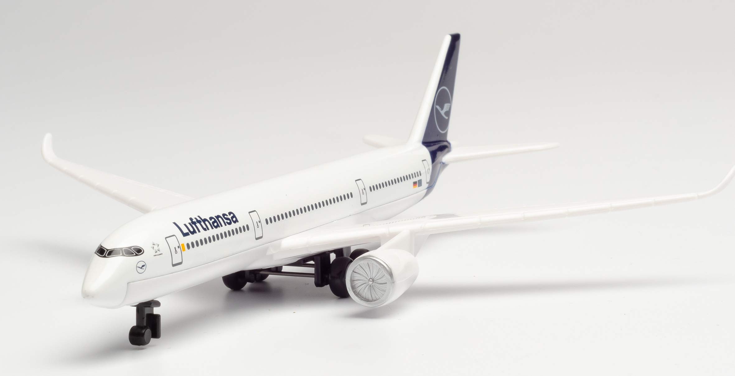 Daron Toy Airplane – Lufthansa – Die-Cast Metal Model Airplane Toy with Plastic Parts for Kids Ages 3+ - Image 7