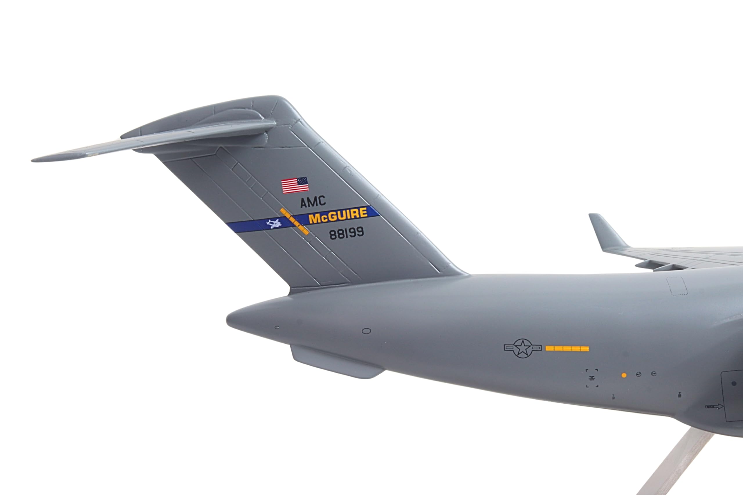 Executive Series Collectible C-17A Globemaster III McGuire AFB NJ 1/100 Scale Resin Model with Base for Ages 14+ - Image 10