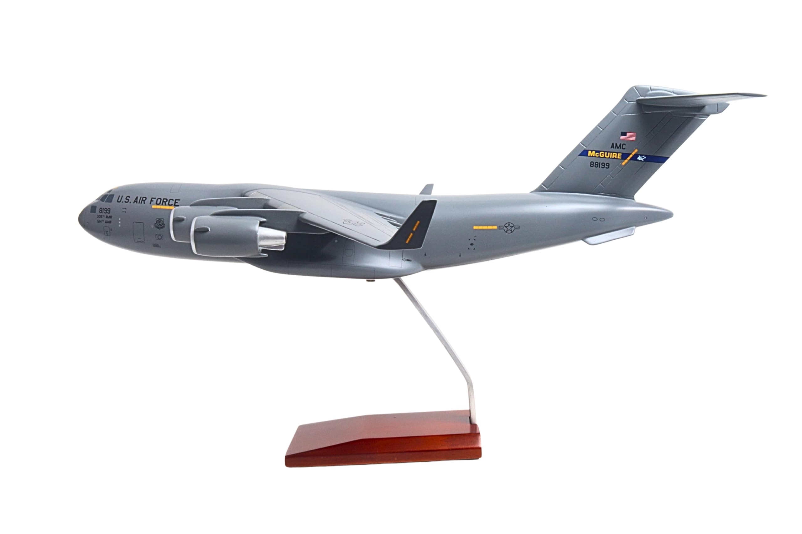 Executive Series Collectible C-17A Globemaster III McGuire AFB NJ 1/100 Scale Resin Model with Base for Ages 14+ - Image 12