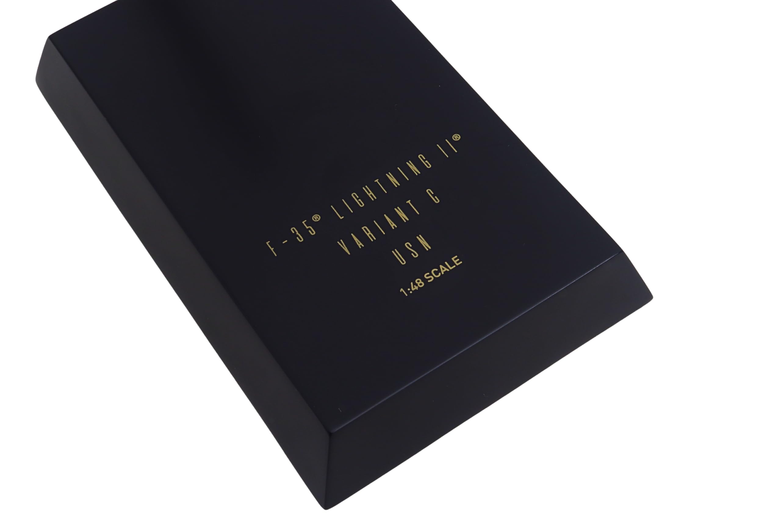 Executive Series F-35C Lightning II – 1/48 Scale Die-Cast Style Resin Model Airplane with Display Stand – Officially Licensed Navy Carrier Fighter Jet Collectible for Ages 14+ - Image 9